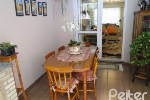 Casa em Condomínio à venda com 131m², 4 dormitórios, 2 suítes, 2 vagas, no bairro Tristeza em Porto Alegre