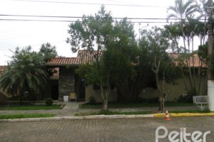 Casa em Condomínio à venda com 236m², 4 dormitórios, 1 suíte, 3 vagas, no bairro Espírito Santo em Porto Alegre