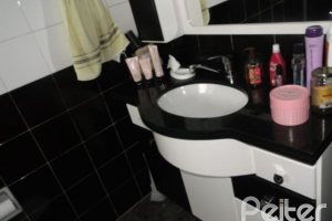 Casa em Condomínio à venda com 236m², 4 dormitórios, 1 suíte, 3 vagas, no bairro Espírito Santo em Porto Alegre