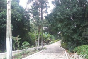 Casa em Condomínio à venda com 236m², 4 dormitórios, 1 suíte, 3 vagas, no bairro Espírito Santo em Porto Alegre