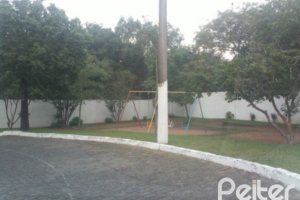 Casa em Condomínio à venda com 236m², 4 dormitórios, 1 suíte, 3 vagas, no bairro Espírito Santo em Porto Alegre