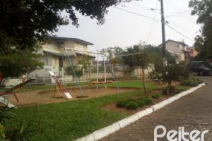 Casa em Condomínio à venda com 236m², 4 dormitórios, 1 suíte, 3 vagas, no bairro Espírito Santo em Porto Alegre