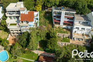 Terreno à venda com 450m², no bairro Vila Assunção em Porto Alegre