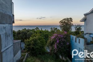 Terreno à venda com 450m², no bairro Vila Assunção em Porto Alegre