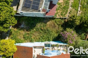 Terreno à venda com 450m², no bairro Vila Assunção em Porto Alegre