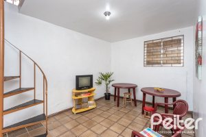 Casa à venda com 179m², 5 dormitórios, 3 vagas, no bairro Ipanema em Porto Alegre