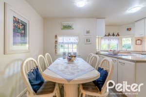 Casa à venda com 552m², 4 dormitórios, 2 suítes, 2 vagas, no bairro Jardim Isabel em Porto Alegre