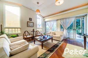 Casa à venda com 552m², 4 dormitórios, 2 suítes, 2 vagas, no bairro Jardim Isabel em Porto Alegre