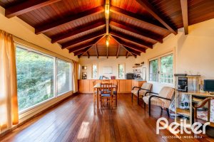 Casa à venda com 552m², 4 dormitórios, 2 suítes, 2 vagas, no bairro Jardim Isabel em Porto Alegre