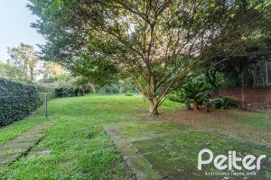 Casa à venda com 552m², 4 dormitórios, 2 suítes, 2 vagas, no bairro Jardim Isabel em Porto Alegre