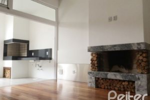 Casa em Condomínio à venda com 258m², 2 dormitórios, 2 suítes, 3 vagas, no bairro Hípica em Porto Alegre