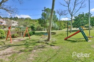 Casa em Condomínio à venda com 234m², 3 dormitórios, 3 suítes, 3 vagas, no bairro Hípica em Porto Alegre