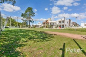 Casa em Condomínio à venda com 234m², 3 dormitórios, 3 suítes, 3 vagas, no bairro Hípica em Porto Alegre