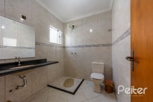 Casa em Condomínio à venda com 234m², 3 dormitórios, 3 suítes, 3 vagas, no bairro Hípica em Porto Alegre