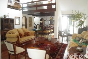 Casa à venda com 259m², 3 dormitórios, 1 suíte, 2 vagas, no bairro Jardim Isabel em Porto Alegre