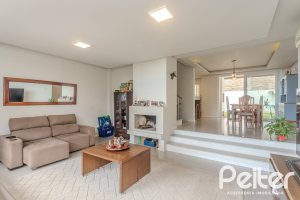 Casa à venda com 257m², 3 dormitórios, 3 suítes, 3 vagas, no bairro Sétimo Céu em Porto Alegre