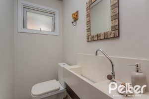 Casa à venda com 257m², 3 dormitórios, 3 suítes, 3 vagas, no bairro Sétimo Céu em Porto Alegre