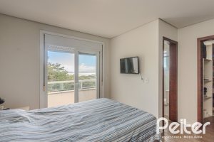 Casa à venda com 257m², 3 dormitórios, 3 suítes, 3 vagas, no bairro Sétimo Céu em Porto Alegre