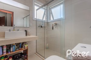 Casa à venda com 257m², 3 dormitórios, 3 suítes, 3 vagas, no bairro Sétimo Céu em Porto Alegre