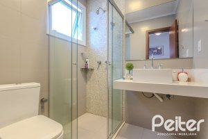 Casa à venda com 257m², 3 dormitórios, 3 suítes, 3 vagas, no bairro Sétimo Céu em Porto Alegre