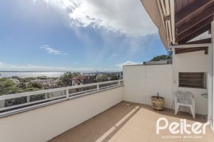 Casa à venda com 257m², 3 dormitórios, 3 suítes, 3 vagas, no bairro Sétimo Céu em Porto Alegre