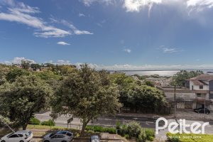 Casa à venda com 257m², 3 dormitórios, 3 suítes, 3 vagas, no bairro Sétimo Céu em Porto Alegre