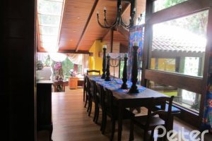 Casa à venda com 600m², 7 dormitórios, 3 suítes, 3 vagas, no bairro Espírito Santo em Porto Alegre