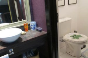 Casa à venda com 600m², 7 dormitórios, 3 suítes, 3 vagas, no bairro Espírito Santo em Porto Alegre