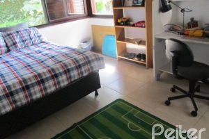 Casa à venda com 600m², 7 dormitórios, 3 suítes, 3 vagas, no bairro Espírito Santo em Porto Alegre