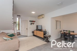 Casa em Condomínio à venda com 131m², 3 dormitórios, 2 suítes, 2 vagas, no bairro Tristeza em Porto Alegre