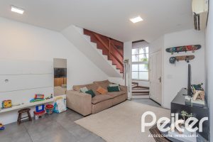 Casa em Condomínio à venda com 131m², 3 dormitórios, 2 suítes, 2 vagas, no bairro Tristeza em Porto Alegre