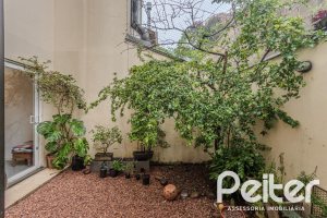 Casa em Condomínio à venda com 131m², 3 dormitórios, 2 suítes, 2 vagas, no bairro Tristeza em Porto Alegre