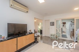 Casa em Condomínio à venda com 131m², 3 dormitórios, 2 suítes, 2 vagas, no bairro Tristeza em Porto Alegre