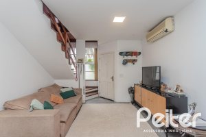 Casa em Condomínio à venda com 131m², 3 dormitórios, 2 suítes, 2 vagas, no bairro Tristeza em Porto Alegre