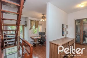 Casa em Condomínio à venda com 131m², 3 dormitórios, 2 suítes, 2 vagas, no bairro Tristeza em Porto Alegre