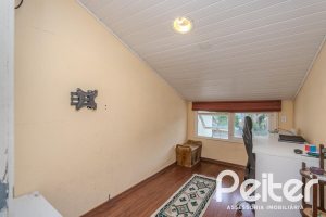 Casa em Condomínio à venda com 131m², 3 dormitórios, 2 suítes, 2 vagas, no bairro Tristeza em Porto Alegre