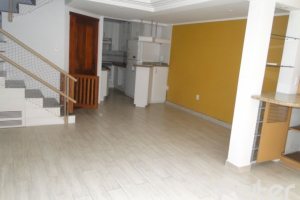 Casa em Condomínio à venda com 139m², 3 dormitórios, 1 suíte, 3 vagas, no bairro Tristeza em PORTO ALEGRE