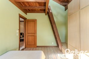 Casa em Condomínio à venda com 450m², 6 dormitórios, 4 suítes, 2 vagas, no bairro Terra Ville em PORTO ALEGRE