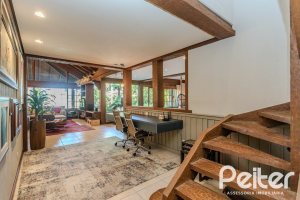 Casa em Condomínio à venda com 450m², 6 dormitórios, 4 suítes, 2 vagas, no bairro Terra Ville em PORTO ALEGRE