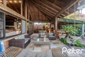 Casa em Condomínio à venda com 450m², 6 dormitórios, 4 suítes, 2 vagas, no bairro Terra Ville em PORTO ALEGRE