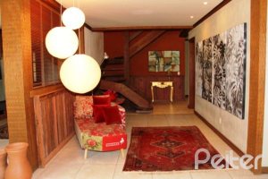 Casa em Condomínio à venda com 450m², 6 dormitórios, 4 suítes, 2 vagas, no bairro Terra Ville em Porto Alegre