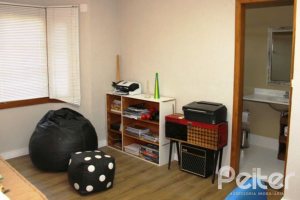 Casa em Condomínio à venda com 450m², 6 dormitórios, 4 suítes, 2 vagas, no bairro Terra Ville em Porto Alegre