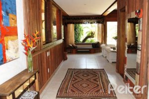 Casa em Condomínio à venda com 450m², 6 dormitórios, 4 suítes, 2 vagas, no bairro Terra Ville em Porto Alegre