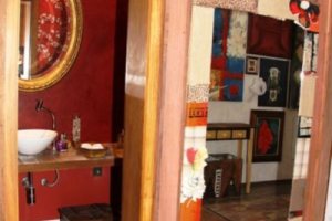 Casa em Condomínio à venda com 450m², 6 dormitórios, 4 suítes, 2 vagas, no bairro Terra Ville em Porto Alegre