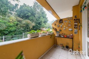 Casa em Condomínio à venda com 159m², 3 dormitórios, 1 suíte, 2 vagas, no bairro Tristeza em Porto Alegre