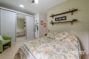 Casa em Condomínio à venda com 159m², 3 dormitórios, 1 suíte, 2 vagas, no bairro Tristeza em Porto Alegre