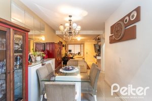 Casa em Condomínio à venda com 184m², 3 dormitórios, 1 suíte, 2 vagas, no bairro Vila Assunção em Porto Alegre