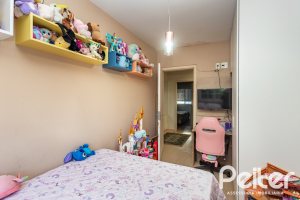 Casa em Condomínio à venda com 184m², 3 dormitórios, 1 suíte, 2 vagas, no bairro Vila Assunção em Porto Alegre