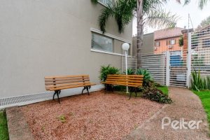 Casa em Condomínio à venda com 227m², 3 dormitórios, 1 suíte, 2 vagas, no bairro Tristeza em Porto Alegre