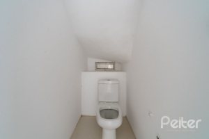 Casa em Condomínio à venda com 227m², 3 dormitórios, 1 suíte, 2 vagas, no bairro Tristeza em Porto Alegre